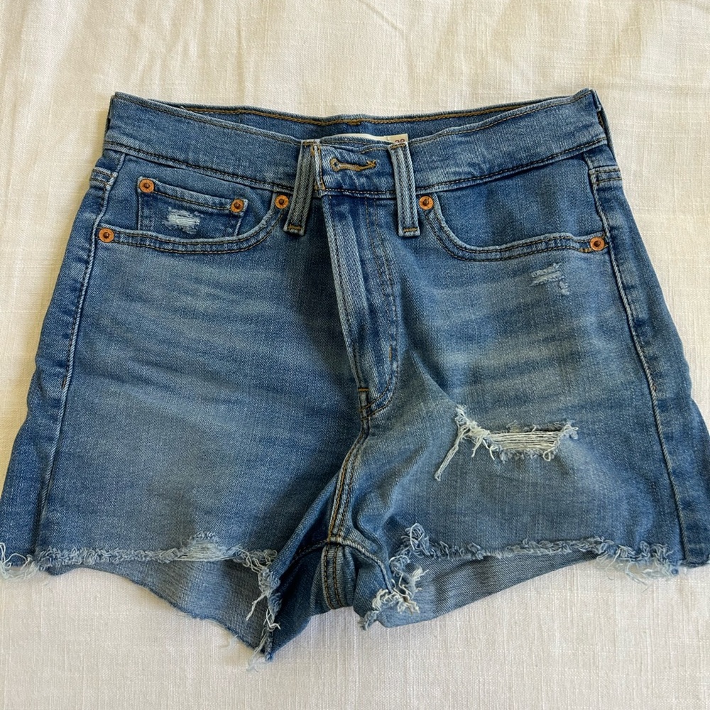 Levi’s high rise shorts